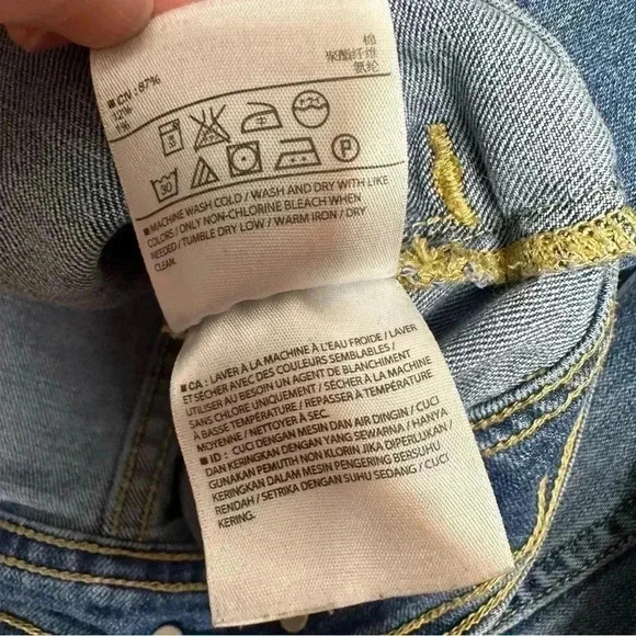 Old Navy Jean  Jacket Distressed Size Small - Picture 11 of 16